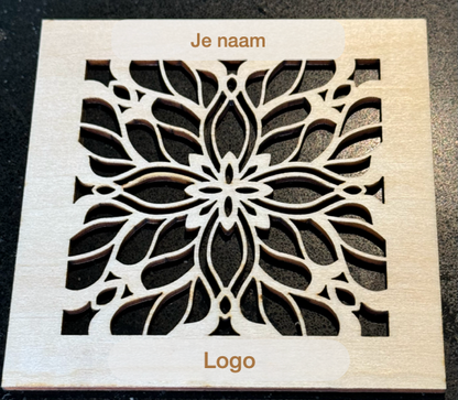 Personalisierte Untersetzer aus Holz