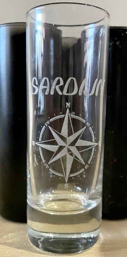 Shotglas set met houten doos, gepersonaliseerd.