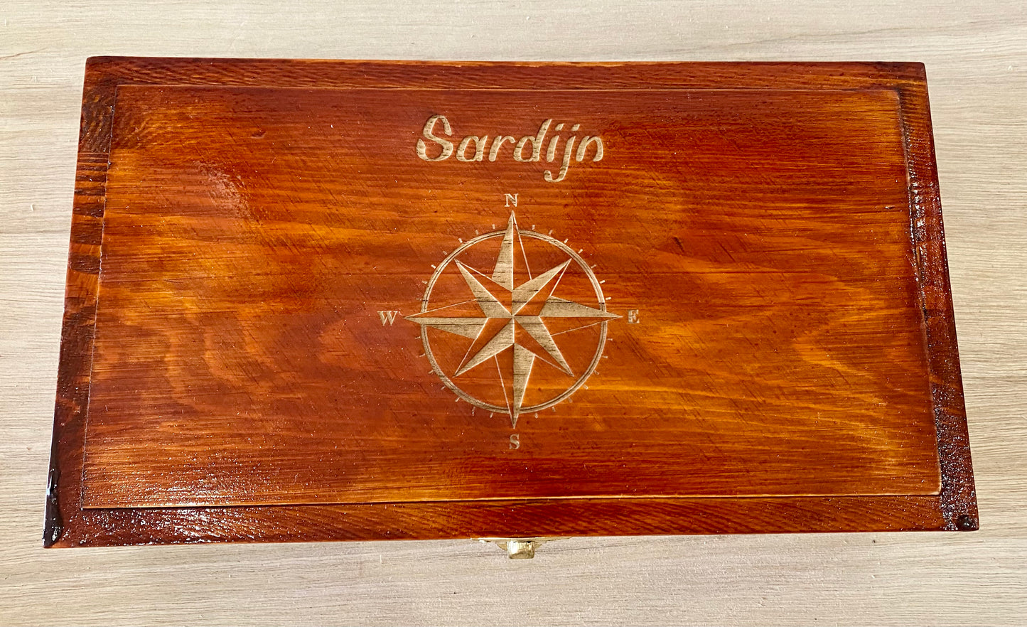 Shotglas set met houten doos, gepersonaliseerd.