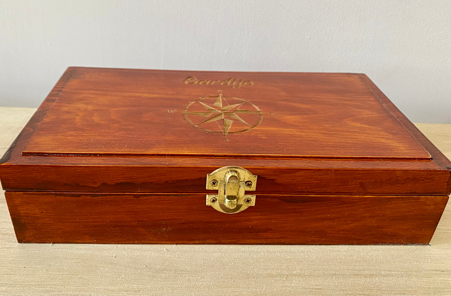 Shotglas set met houten doos, gepersonaliseerd.