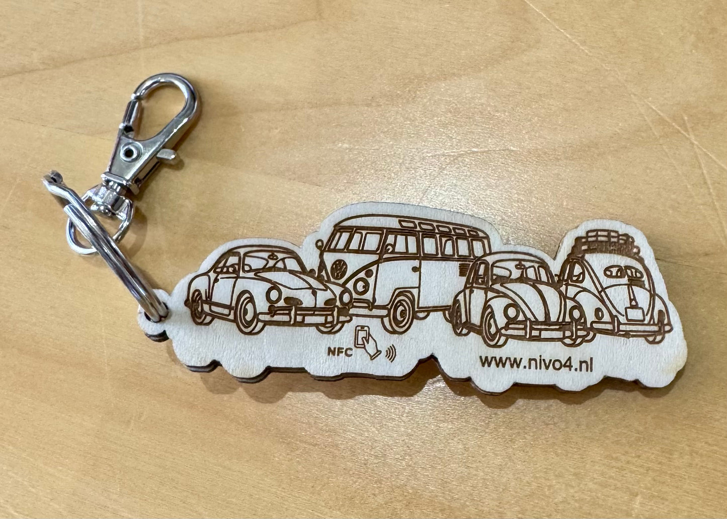 VW Classics Houten NFC Sleutelhanger - Start Waze met één Tik - Programmeerbare NFC