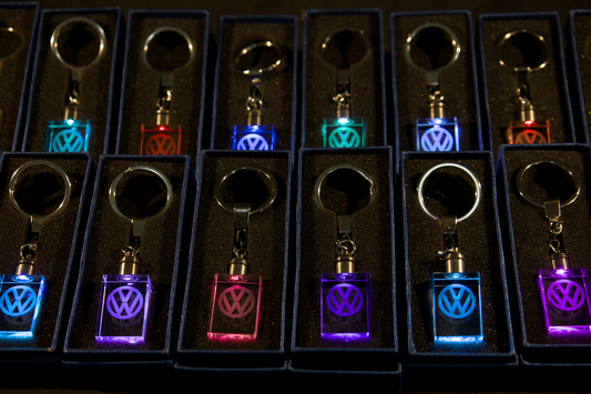 VW Kristal LED Sleutelhanger – Gepersonaliseerd met Kenteken of Naam
