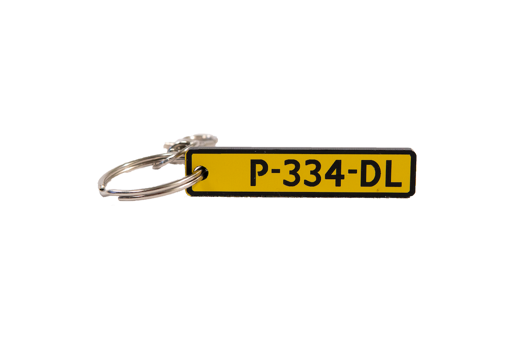 VW Keverdag Sleutelhanger met Eigen Kenteken – Gepersonaliseerd Cadeau voor Volkswagen Liefhebbers